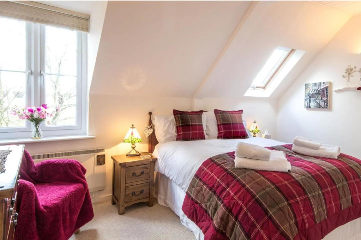 Holiday home Luxury Kingfisher Lodge, Isis Lake, Within The Cotswold Waterpark Cirencester