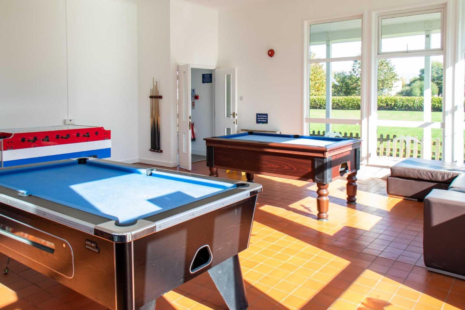 Luxury Kingfisher Lodge, Isis Lake, Within The Cotswold Waterpark * Cirencester